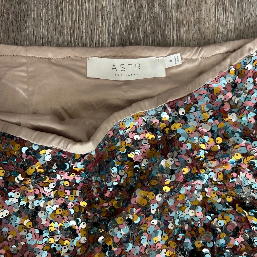 Astr Multicolor Sequin Pencil Skirt - Picture 3 of 10
